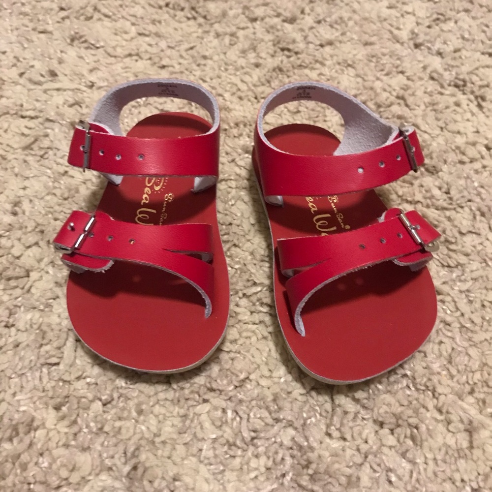 Red Sun-San Salt Water sandals. Like new! Size 3